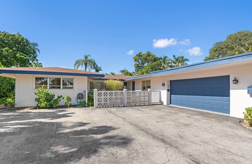 Harbour Inlet House | Harbour Beach House - 5 min Walk to Beach!