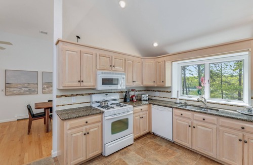East Harwich House | Harwich Getaway w/Stunning Water Views, Central Air, Outdoor Shower, Tennis