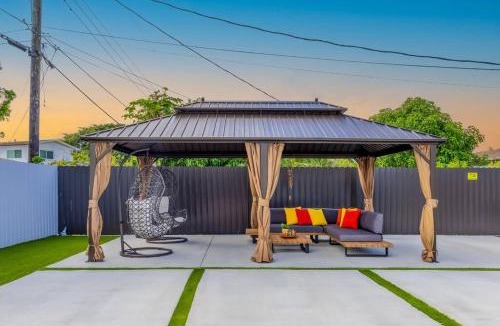 Miami Gardens House | Havana Blue/Pool+Heater/Hard Rock/Gazebo/BBQ