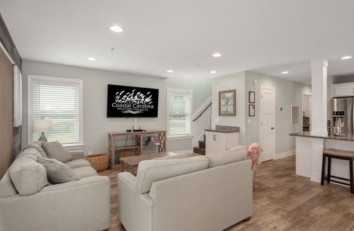 Nags Head House | Haven on the Banks: Semi-Oceanfront, Community Pool, Perfect for Wedding Parties