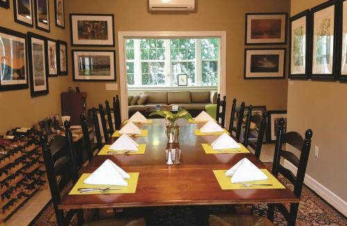 Rock Hall Hotel | Haven Point Inn and Gallery