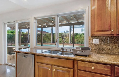 Huntington Beach House | HB Glacier - Pool, Central, 3.4 Miles To Beach