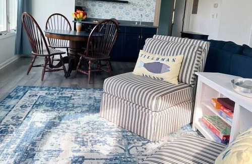 Tilghman House | Heart of Tilghman Island | Pet Friendly | Perfect for Weddings Guests & Families