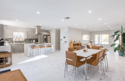 Victoria Park House | Heated Pool & BBQ Olas Villa by RoveTravel