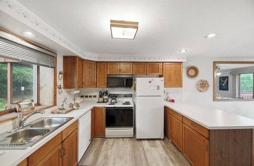 North Creek House | Heated Pool + Game Lounge | Near Gore Mountain + Hudson River | Eagles Nest