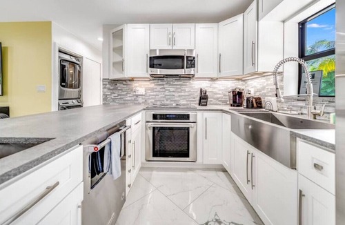 Wilton Manors House | Heated Pool+Golf Cart+Tiki Hut+Close 2 Beach!
