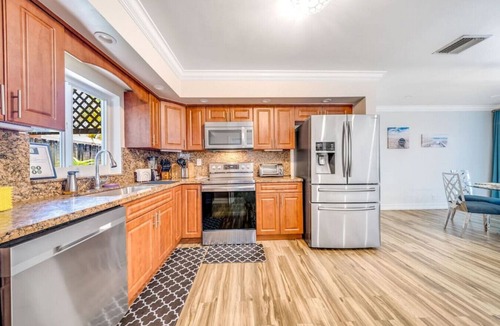 Cypress Lakes House | HEATED POOL + KAYAKS! TIKI HUT & 1 MILE TO BEACH!