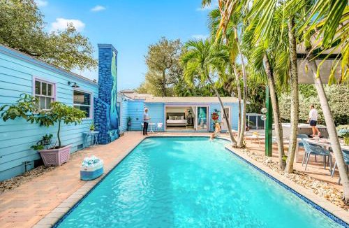 Colee Hammock House | Heated Pool Las Olas Victoria Park Near Beach Escapism at its finest Mermaid Key
