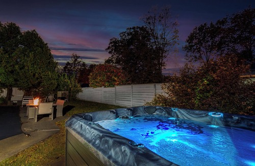 Saratoga Springs House | Heated Pool Opens Memorial Day, Hot Tub, Gameroom