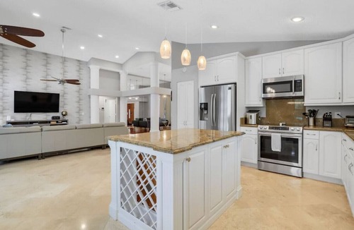 Boca Raton House | HEATED POOL PRIME LOCATION