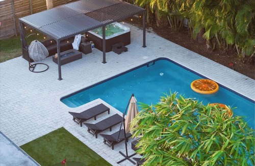 Ojus House | Heated Pool Villa 5mn to Aventura Golf & Games