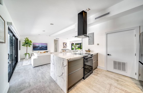 Riverside Park House | Heated Pool! Waterfront+Kayak! Close 2 Beach!