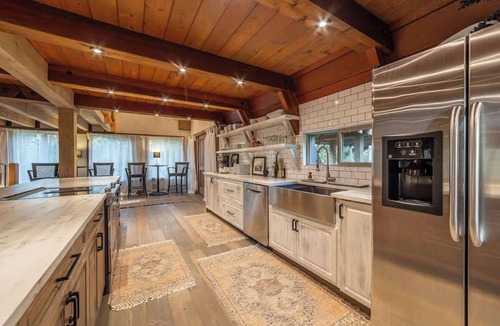 Coram House | Hebron House-7 mi to GNP & Adventure-4bd/2.5ba