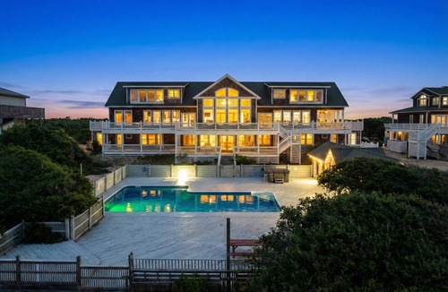 Corolla House | Hemingway & Mark Twain Estate | Weddings & Events | 32BR Sleeps 72 | OBX