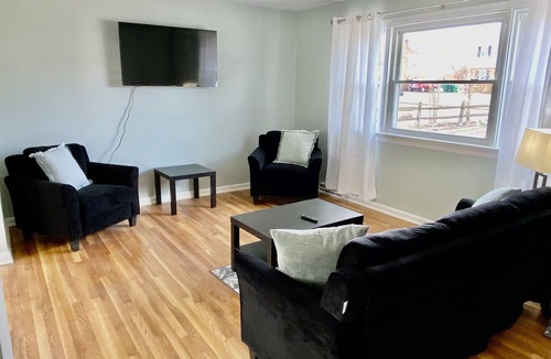 Laurel House | Henrico West End - Close to Short Pump & City