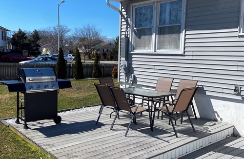 Town Bank House | Here Comes Sunshine! 4-bedroom Pet Friendly House in Peaceful Cape May