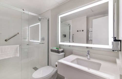 Hyannis Hotel | Heritage House Inn on Cape Cod, an Ascend Collection Hotel