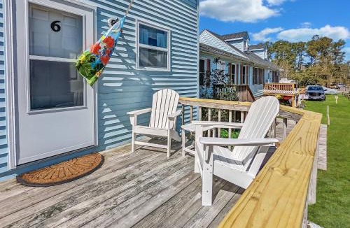 Chincoteague House | Heron Landing - In town, coastal cottage!