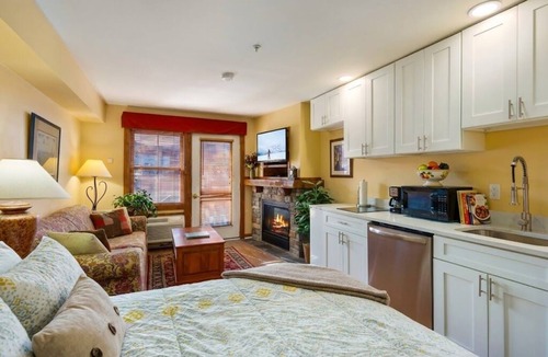 Edray Condo | HH 314: Sunrise Views | Ski-In/Out | Village Center | Sleeps 4