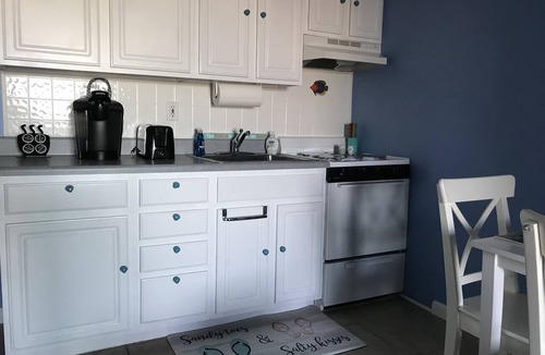 North Wildwood Condo | Hidden Gem! Breathtaking Ocean/Inlet view with heated pool & Wi-Fi