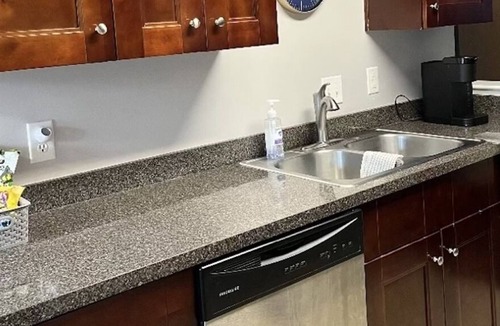 Greenbrier West House | Hidden gem in the heart of Chesapeake, Va. Minutes away from Chesapeake Regional