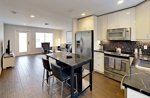 River Oaks Villa | Hidden Gem Villa | Heated Pool, Hot Tub & Tikihut