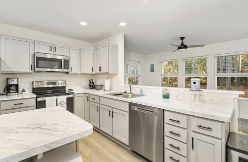 Captain's Cove House | Hidden Gem with community pool & more by Seaside Vacations & Sales