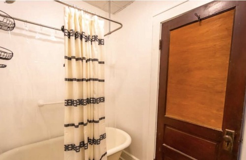 Beacon Apartment | Hidden Hideaway | Prime Location | Parking