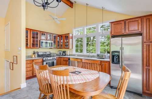 Pleasant Point House | Hidden Hollow Cottage | 75 Yards To Blackfish Creek