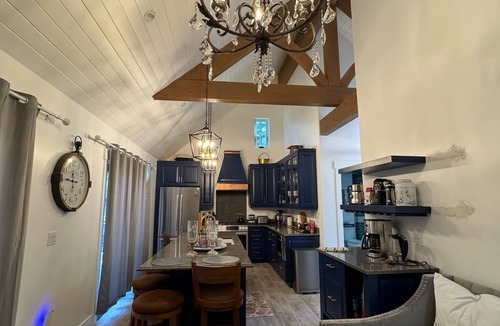 Polson House | Hideway Lake house in secluded bay