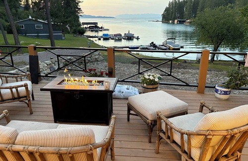 Polson House | Hideway Lake house in secluded bay