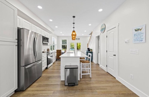 Chincoteague House | High Tide Hideaway by Seaside Vacations & Sales