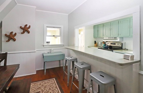 Chincoteague House | Hill House | Downtown Chincoteague 4BR Walk to Shops & Dining, Sunset Water Views + Pet Friendly
