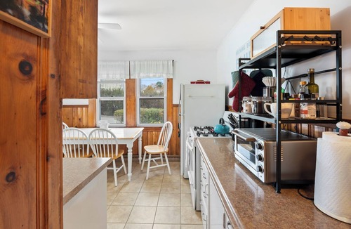 Great Neck House | Hillside Ocean View; access to private beach