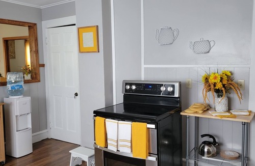Irving House | Hilltop Estate Minutes from Sunset Bay Beach & Cattaraugus Creek