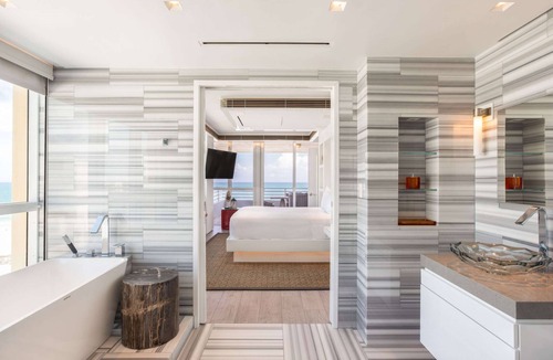South of Fifth Resort | Hilton Bentley Miami/South Beach
