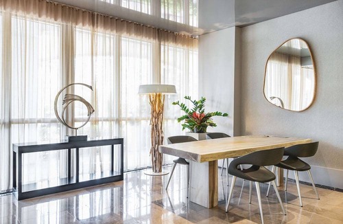 South of Fifth Hotel | Hilton Bentley Miami/South Beach