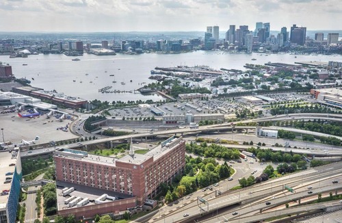 Jeffries Point Hotel | Hilton Boston Logan Airport
