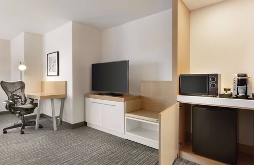 Martinsville Hotel | Hilton Garden Inn Bridgewater