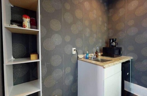 Bay Village Apartment | Hip and Chic Studio Awaits Your Stay!