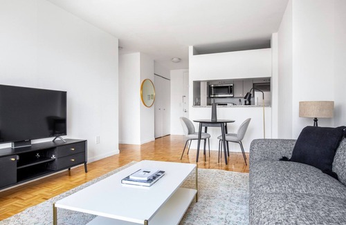 Battery Park City Apartment | Hip Tribeca 1BR w/Gym, Pool, Doorman, nr. Battery Park, by Blueground