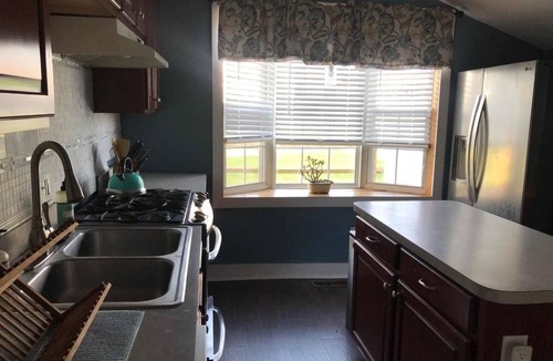 Smyrna House | Historic 1800s 2BR Cottage in the Heart of Smyrna