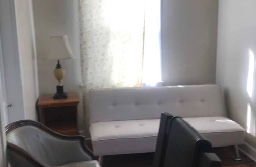 Smyrna House | Historic 1800s 2BR Cottage in the Heart of Smyrna