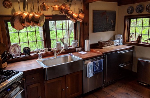 Nantucket Town Cottage | Historic 2 bedroom cottage in the heart of old town Nantucket