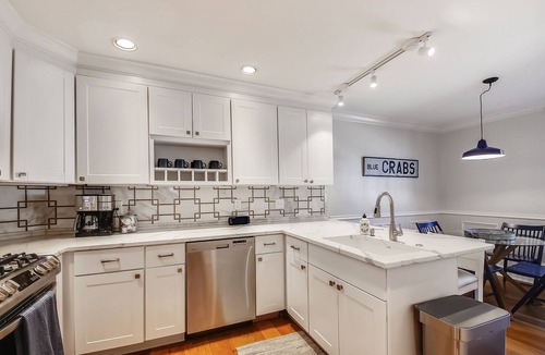 Historic District House | Historic 3 Bedroom Downtown Annapolis Townhome