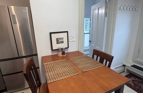 North Cambridge Apartment | Historic, beautifully appointed 1 Bed, 2 minutes to the T and restaurants