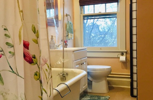 Belmont House | Historic Beauty and Walkable to Everywhere