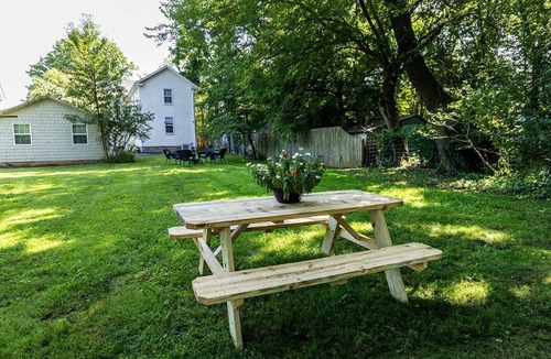 Annapolis House | Historic Charm Meets Walkable Convenience in the Heart of Annapolis with Parking