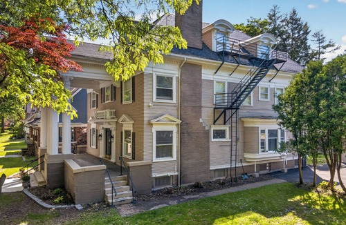 East Avenue Apartment | Historic East Ave Studio~Cozy~Walkable~Central3