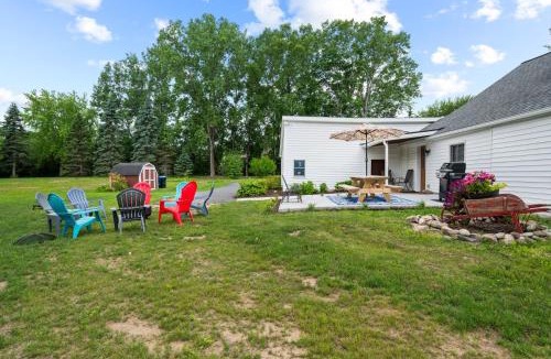 Rotterdam Junction House | Historic Farmhouse Near Saratoga with Fire Pit